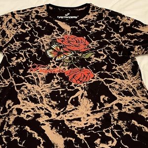 Beautiful floral print T-shirt. Size XL